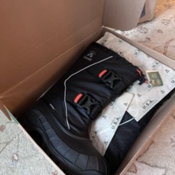 NIB!  Kamik Kody XT - Men\'s 10 main image 4